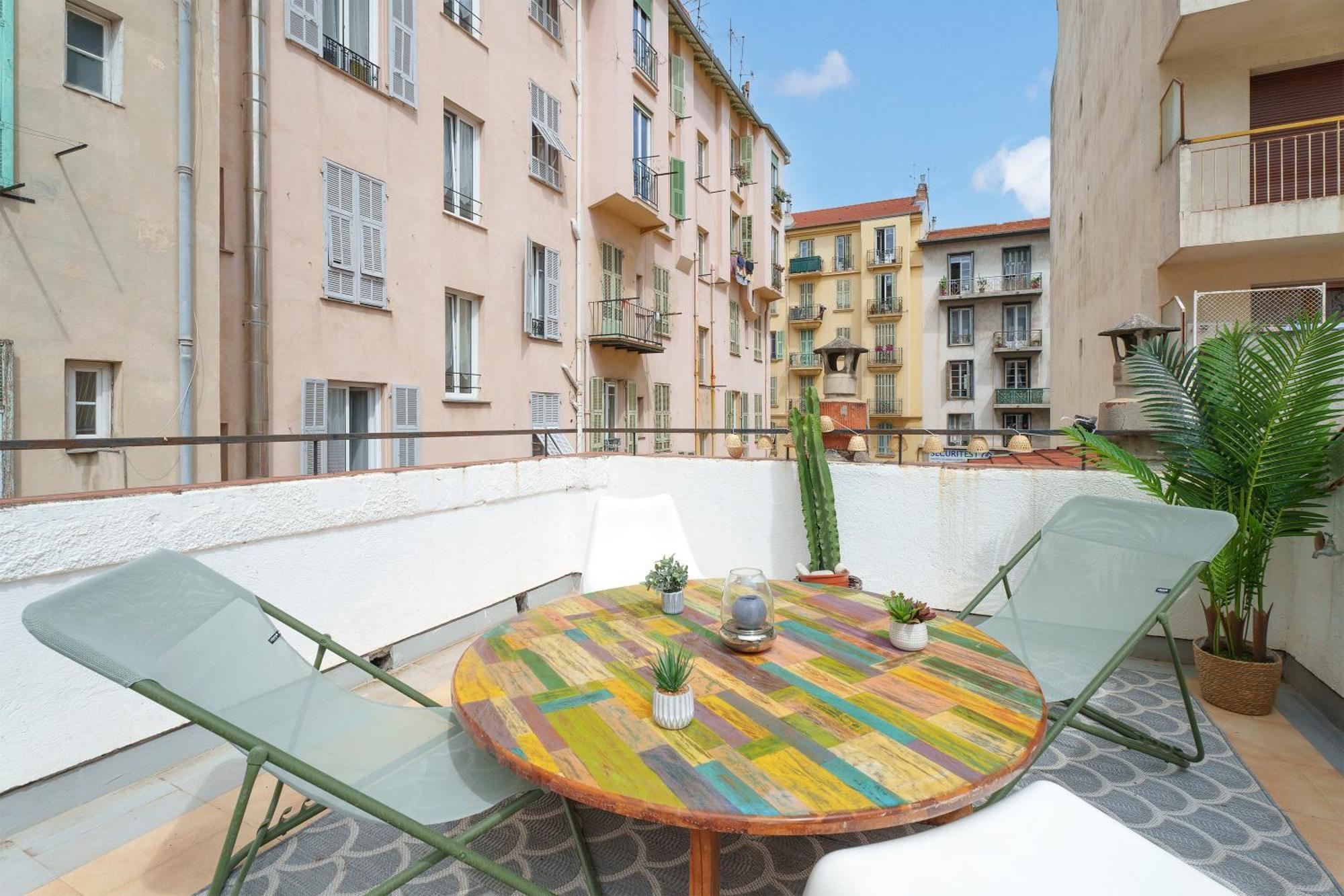 Renting - Barberis - Unique Getaway 2-room With Rooftop Terrace Apartamento